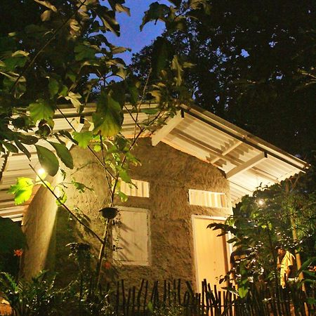 Linu Homestay Zuid-Dikwella Buitenkant foto