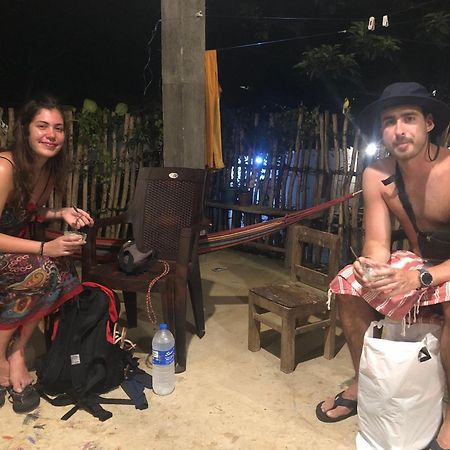 Linu Homestay Zuid-Dikwella Buitenkant foto