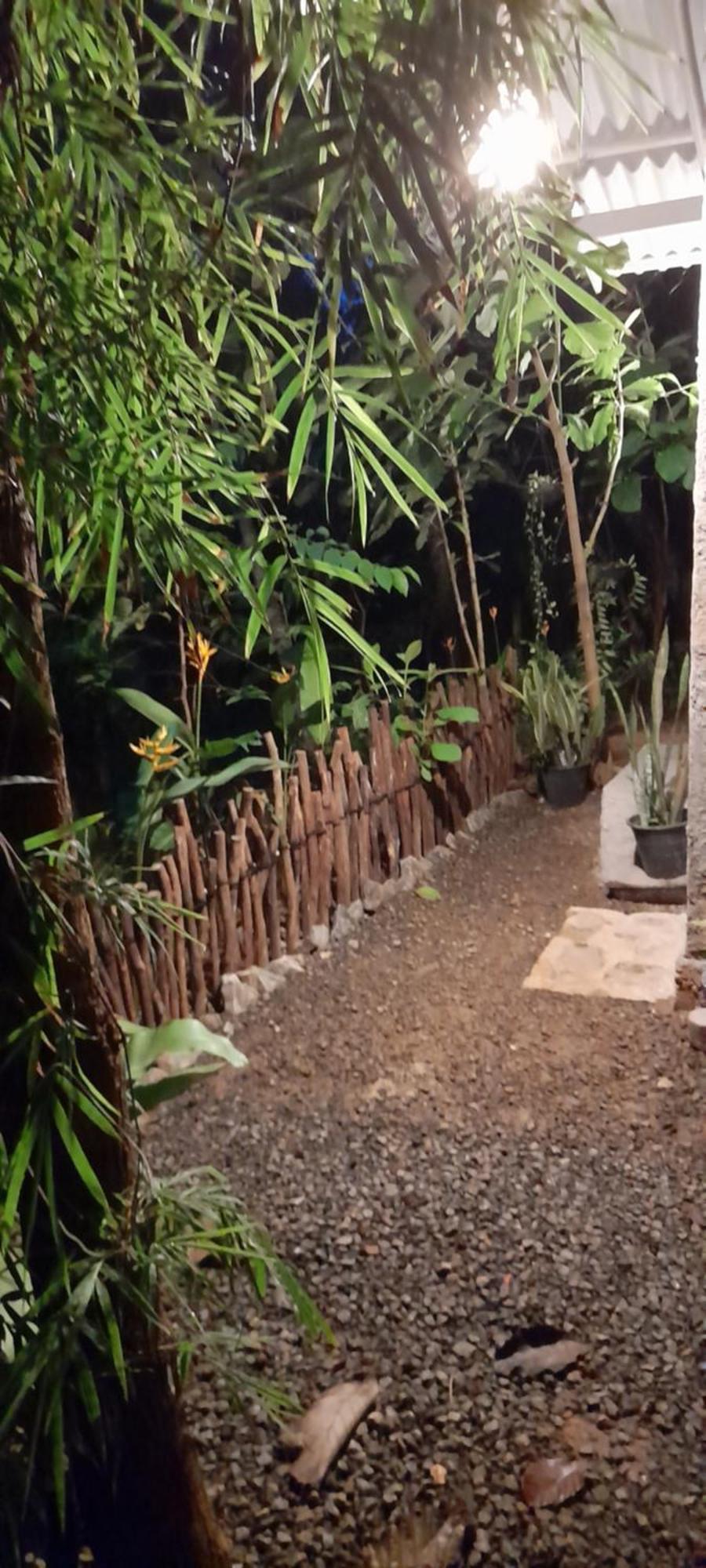 Linu Homestay Zuid-Dikwella Buitenkant foto