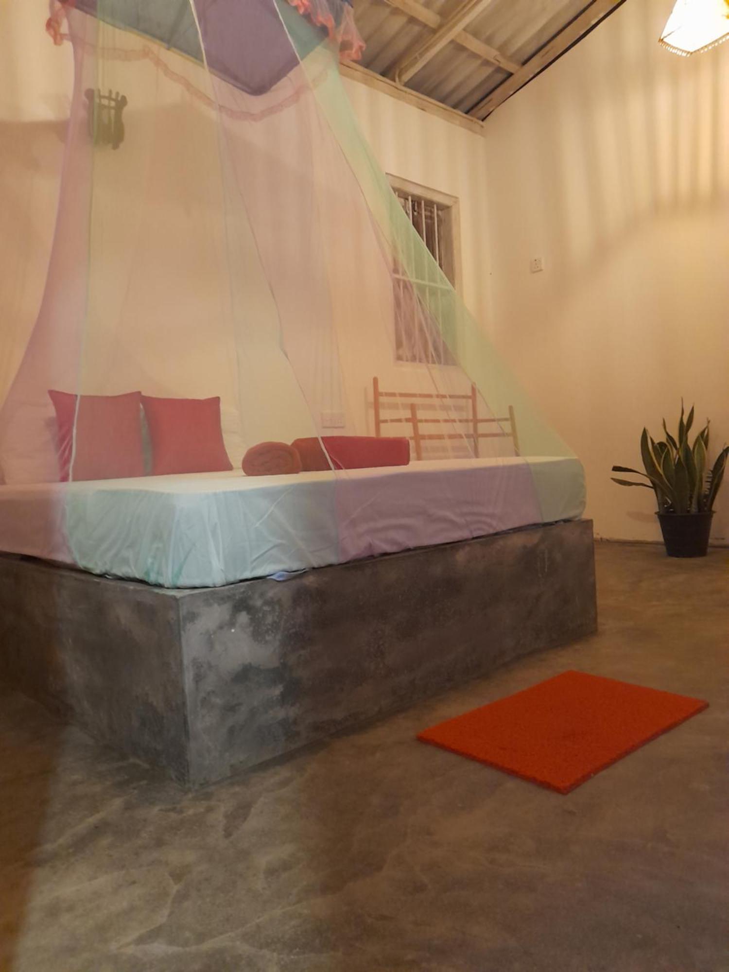 Linu Homestay Zuid-Dikwella Buitenkant foto