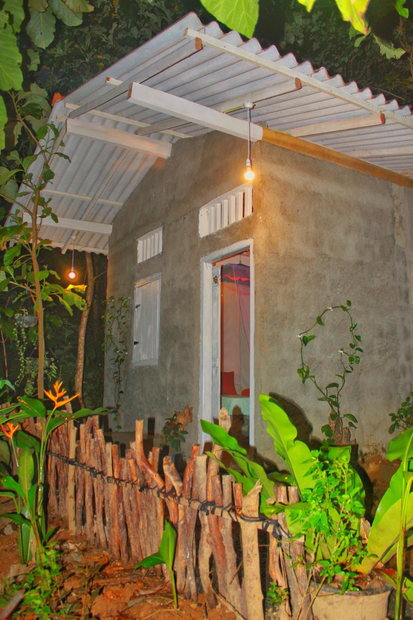 Linu Homestay Zuid-Dikwella Buitenkant foto