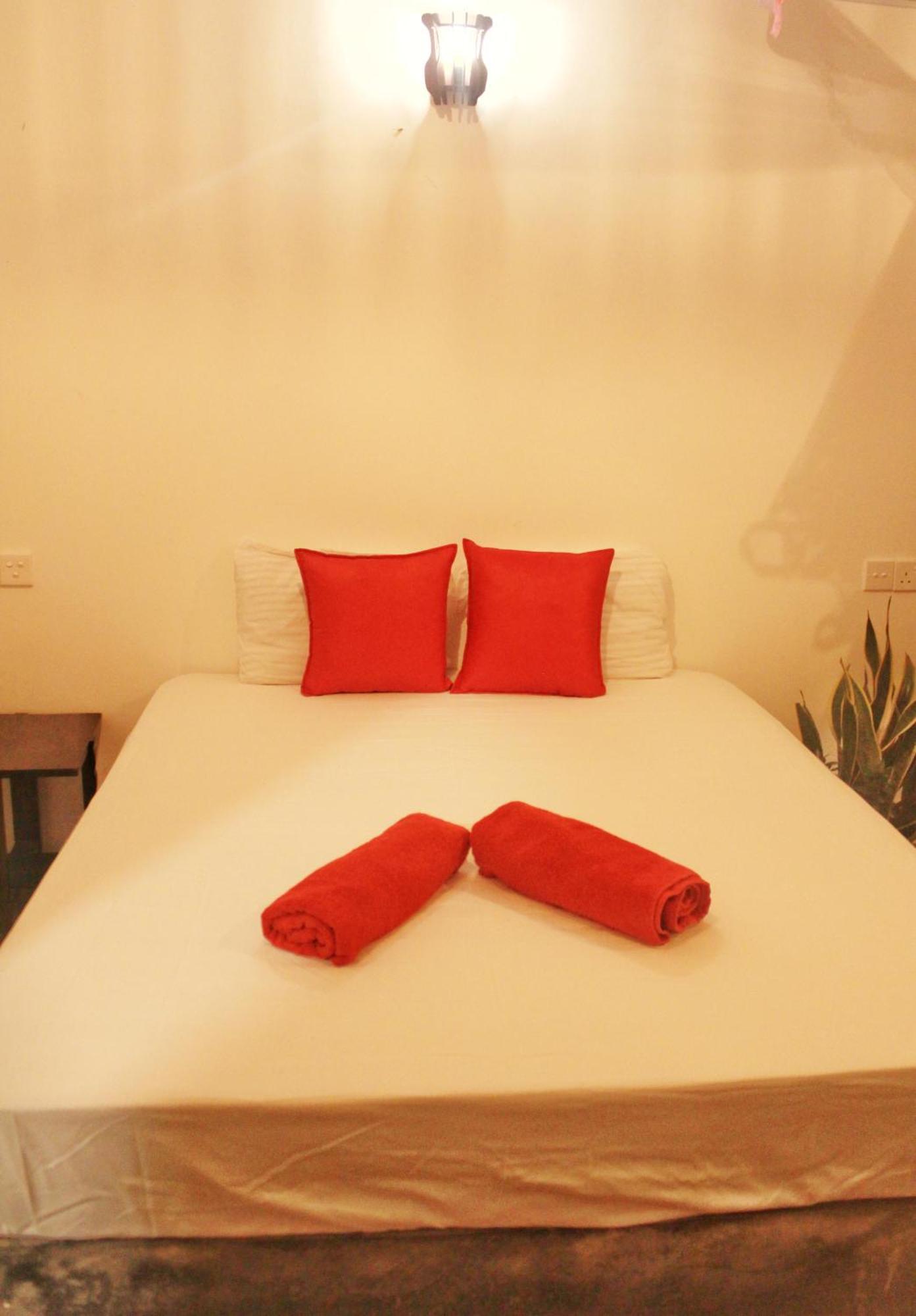 Linu Homestay Zuid-Dikwella Buitenkant foto
