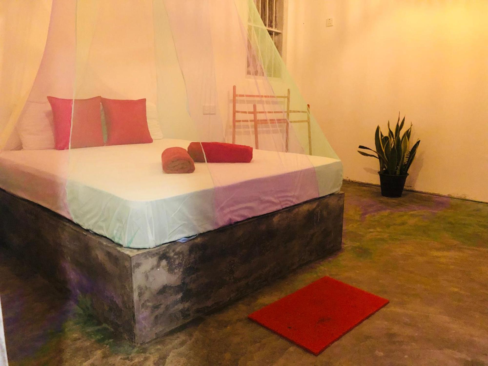 Linu Homestay Zuid-Dikwella Buitenkant foto