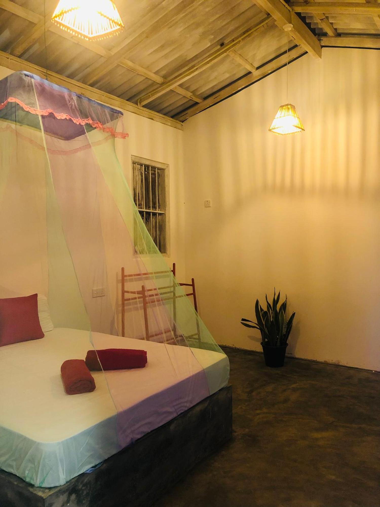 Linu Homestay Zuid-Dikwella Buitenkant foto