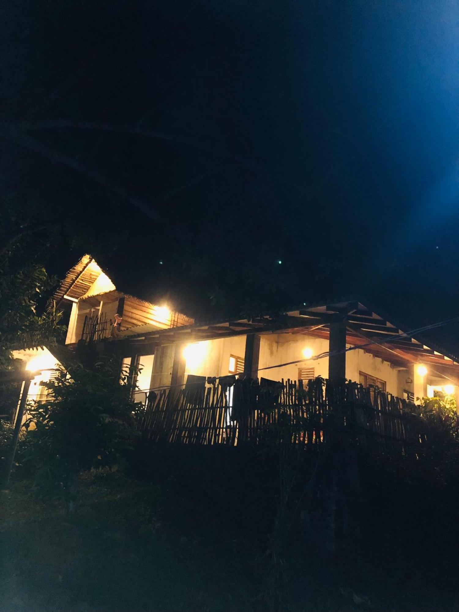 Linu Homestay Zuid-Dikwella Buitenkant foto